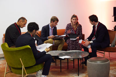 echange-communaute-de-pratique-club-mes L'objectif des Communautés de Pratiques est de travailler en commun sur des thèmes liés à la mise en œuvre de systèmes MES